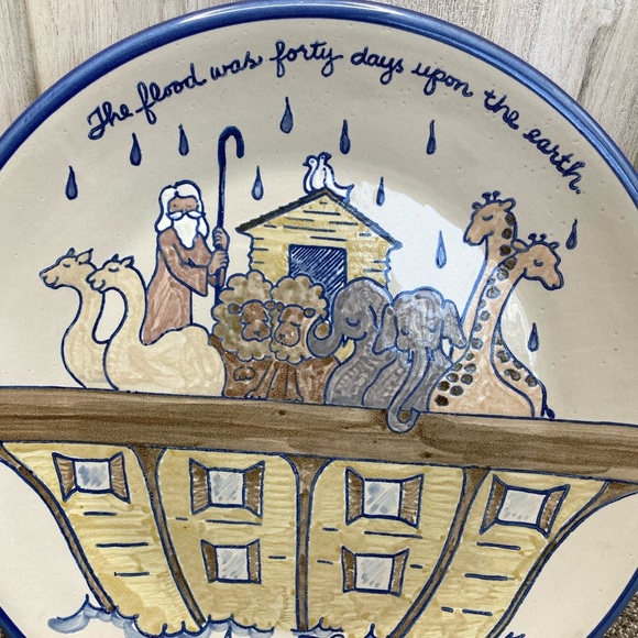 13" Cookie Platter w/Center Holder Noah's Ark by LOUISVILLE Stoneware Kentucky - Picture 4 of 8